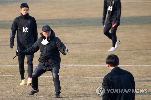 '다시 도쿄행 첫발' 김학범 런던 동메달 기록 깨겠습니다