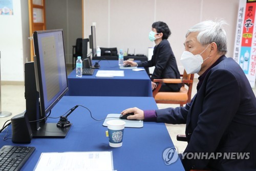 '바둑의 전설' 조훈현 3연승…이창호는 요다에 패배